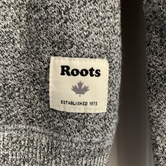 Roots Organic Original Crew Sweatshirt in Salt & Pepper - Picture 6 of 6